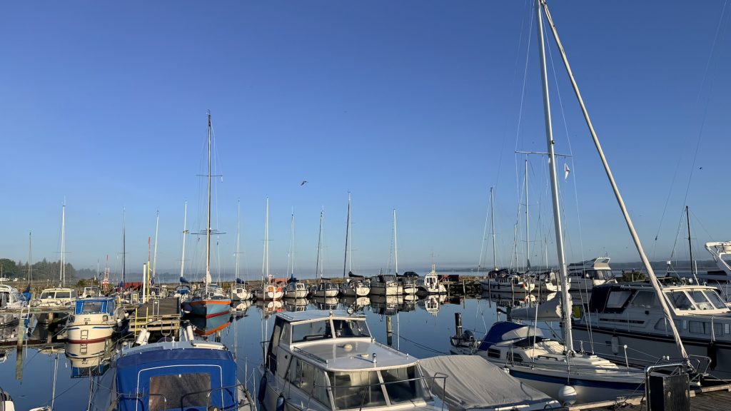 Mou: idyllischer Hafen im Ostteil des Limfjords