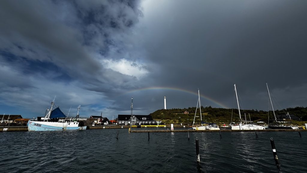Anholt: imposantes Wetterbild bei Troglage
