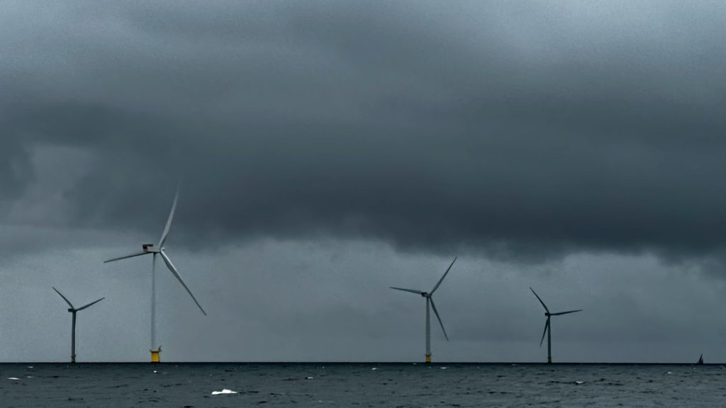 Windpark Anholt - Für Boote kein Hindernis, sondern passierbar